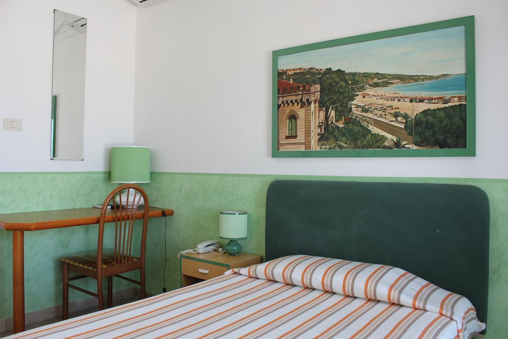Hotel Venezia New Vasto Exterior photo